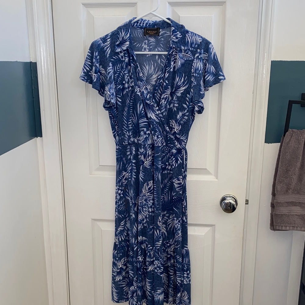 Blue Leaf Print Midi Dress - Picture 2 of 9